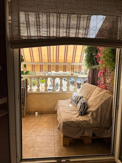 1 double bedroom apartment Torrevieja,s beach