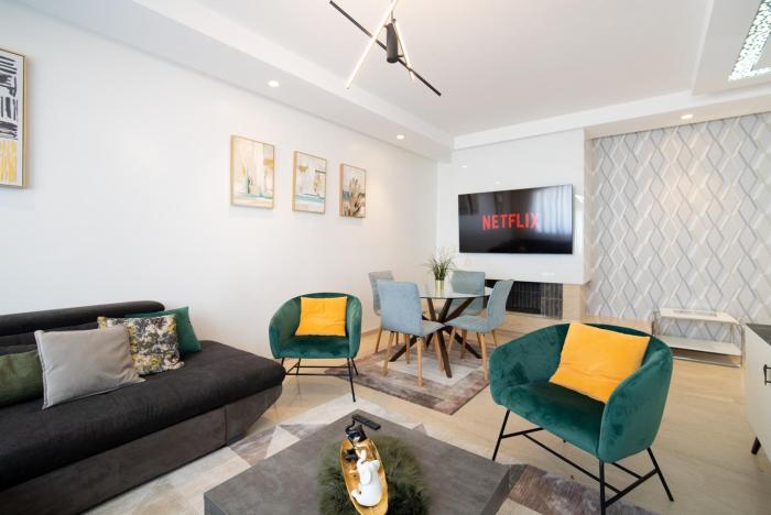 Welcome to Casa Luxe 3 King Beds Near CFC & Tram