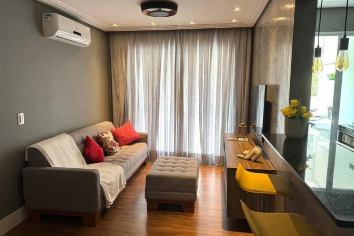 1062 Em frente ao Hospital Albert Einstein e Estádio do Morumbis