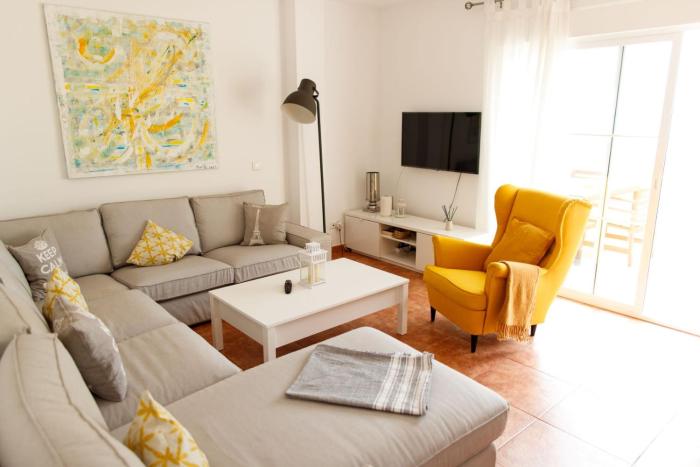 Apartamento Aire de Mar, top floor flat with sea views and two terraces