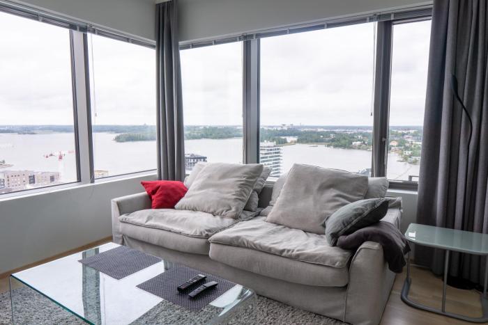 18th Floor Helsinki High Point 1 BDR Apartment with City View - Free Garage Parking
