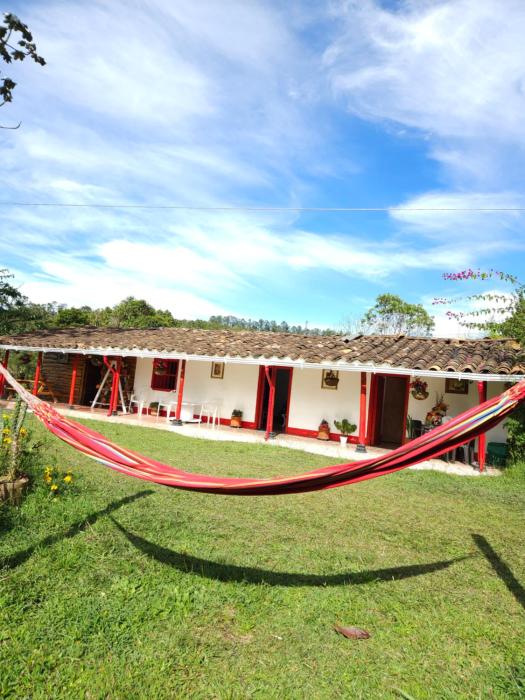 Casa De Campo "Las Chispas"