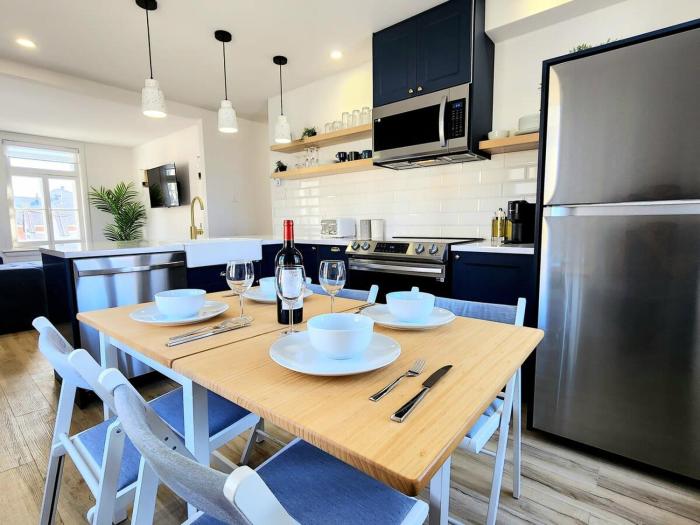 1900s Historic Charm -Free P+AC