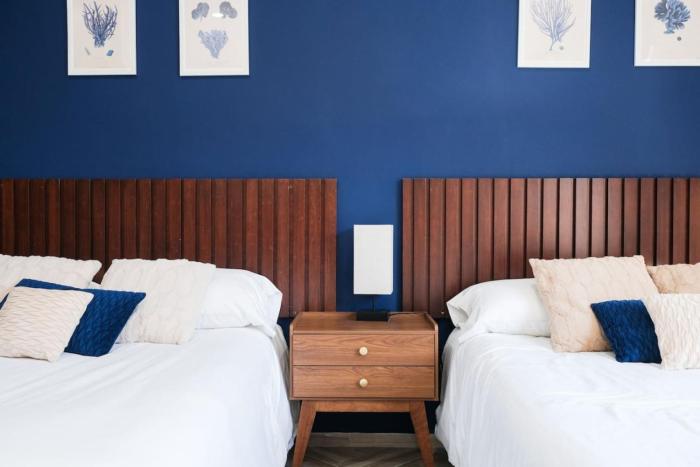 King Bed Retreat Parking Ideal Workspace