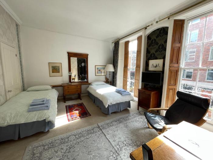 Cosy central London apartment 002