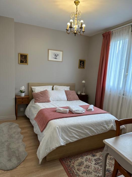 Maison Grand Paris avec jardin et parking privé proche RER B et M14