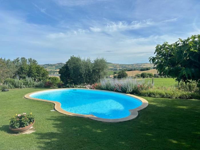 Villa Chiarino - Farmhouse with Pool in Recanati