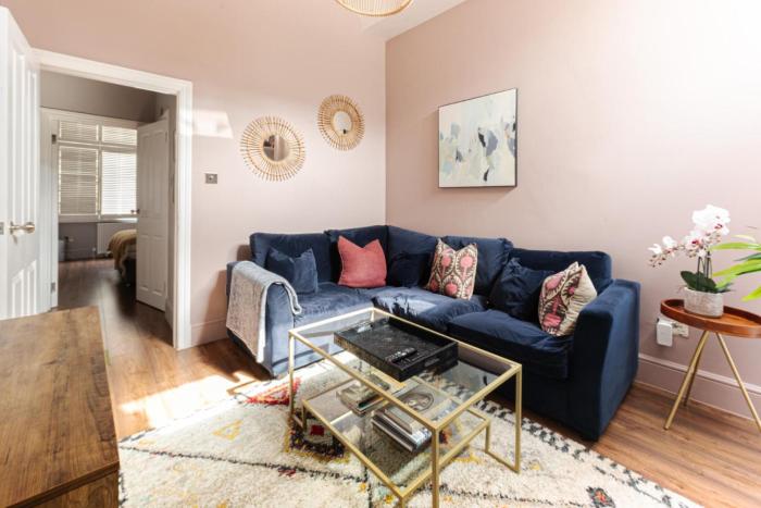 Clapham Calm 2 Bedroom Flat with Garden