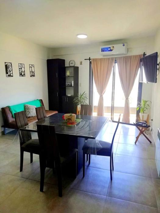 Depto Amplio Zona Shopping y Peñas