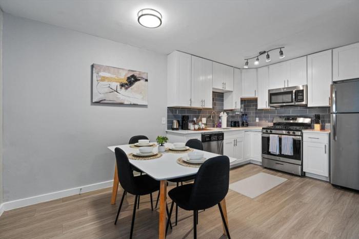 Mins 2 Dwntown - Private Stay - Nestled Austin Pad