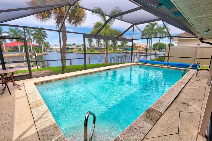 Endless Summer Charming Waterfront Home