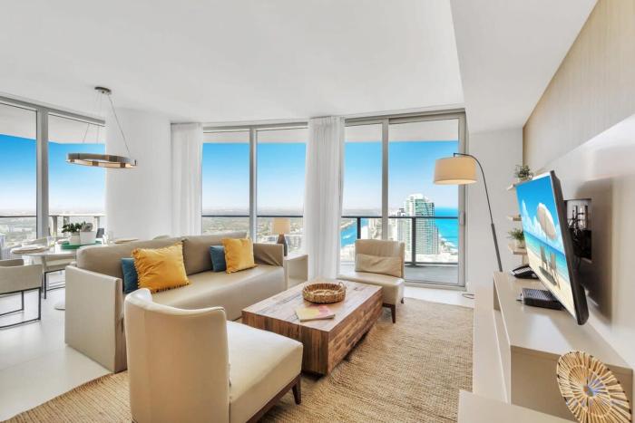 Insane Ocean View Balcony, Beachfront Resort, Pool