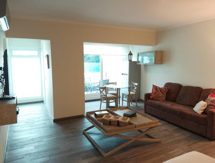 Arquimedes Space 2BDR - Studio connecting room