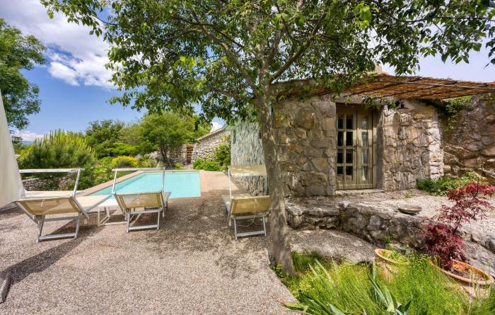 2 Bedroom Pet Friendly Home In Malinska