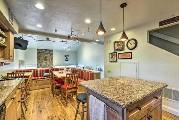 Ski In - Ski Out, Walk to Main St, Fireplace, Close to Downtown, Park City, Deer Valley