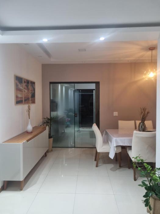 Casa com piscina, sauna e churrasqueira em Piratininga