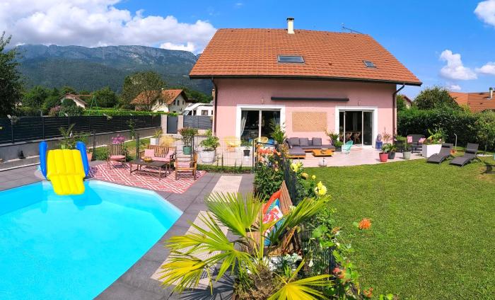 Maison avec piscine 14 personnes