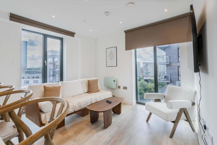 Alabaster Suite by CasaCity