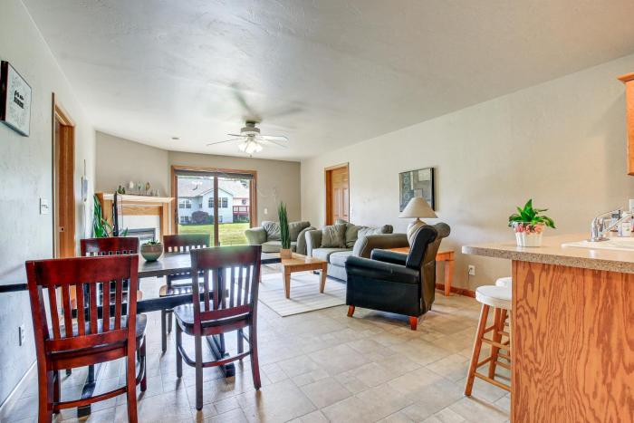 Family-Friendly Unit 8 Mi to Appleton Downtown!