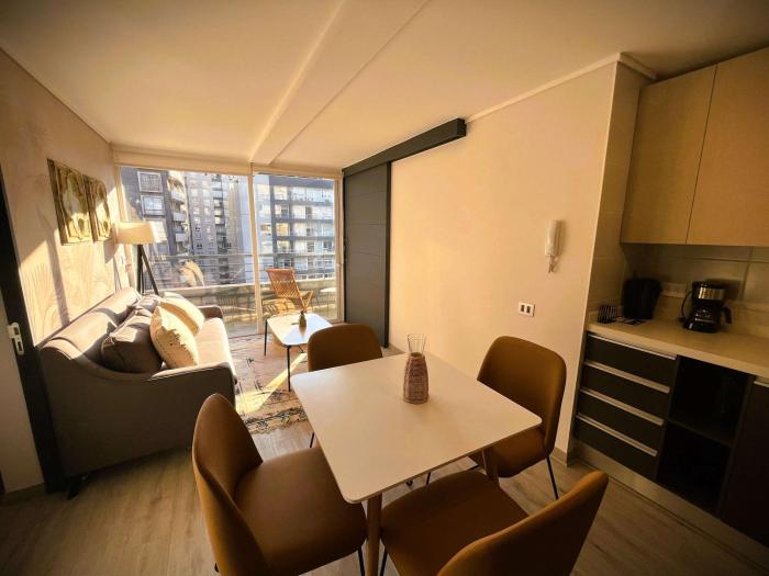 HOM I Moderno y Comodo Depto 2D2B 4PAX en Santiago