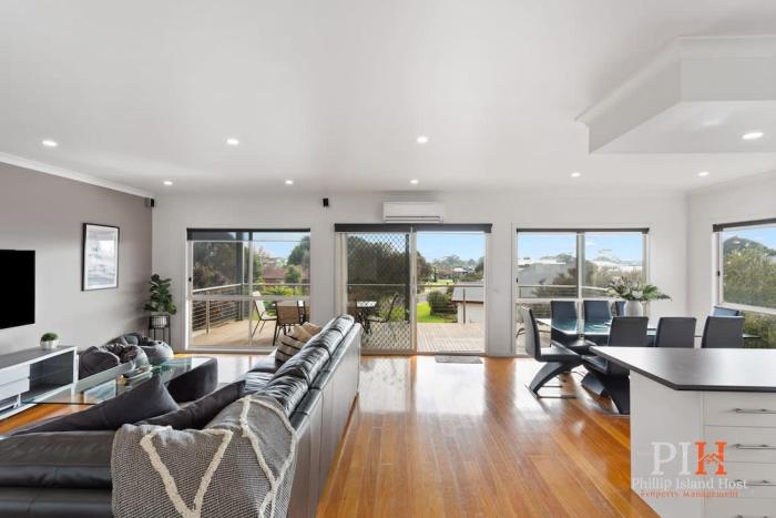 Spacious 4-Bd in Cowes sleeps 8