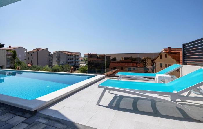 Cozy Apartment In Podstrana With Wifi