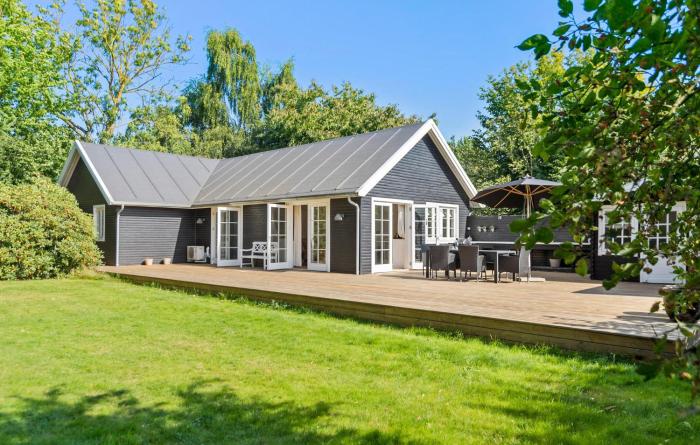 Nice Home In Gilleleje With Wi-Fi