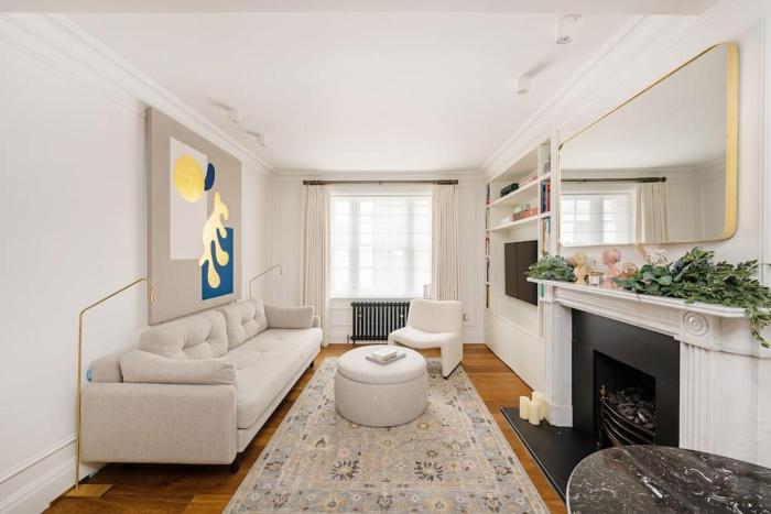 Luxury 3-Bed Pavilion Road Residence