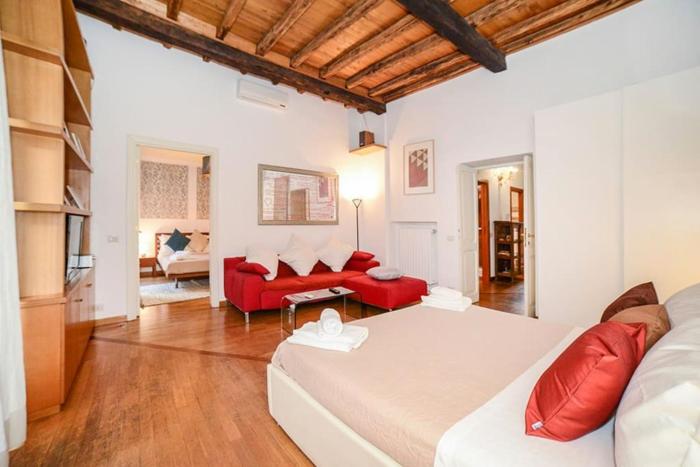 PANTHEON 2 - LARGE APARTMENT IN THE HEARTH OF ROME a
