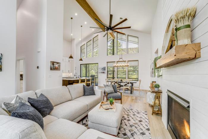 Luxe Pine Home with Tonto National Forest Access!