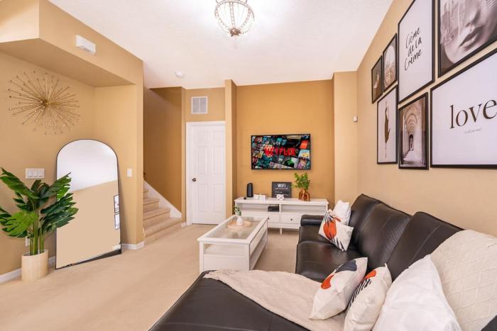 Epic Arty Retreat near Disney