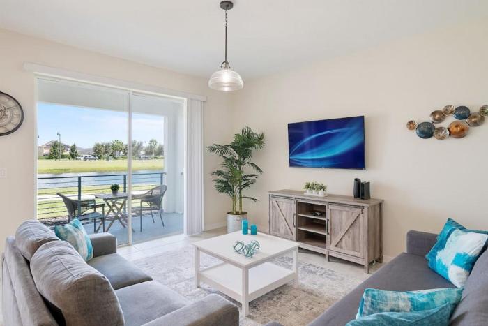 Modern Storey Lake Resort Disney Orlando 3161-107