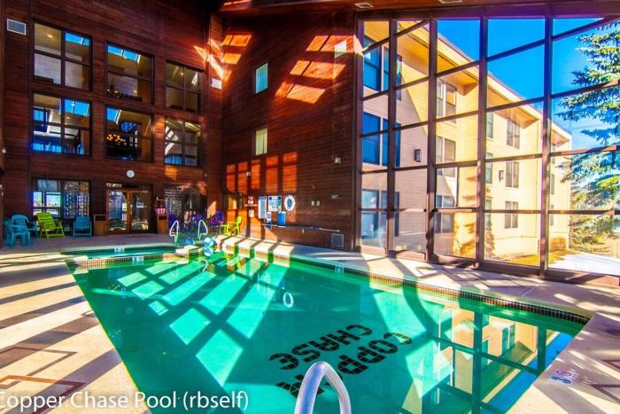 Royal Vista II Pool-Spa Ski-in out Gym, Sauna, Laundry, BBQ