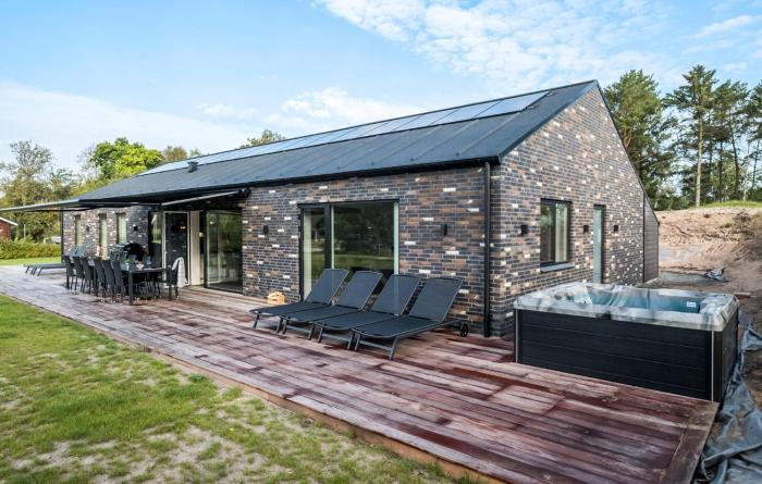 Beautiful Home In Hadsund With Sauna