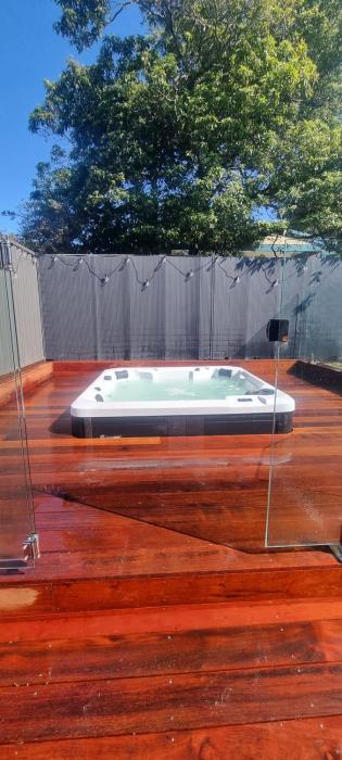 Vitamin Sea Beach House with outdoor Spa