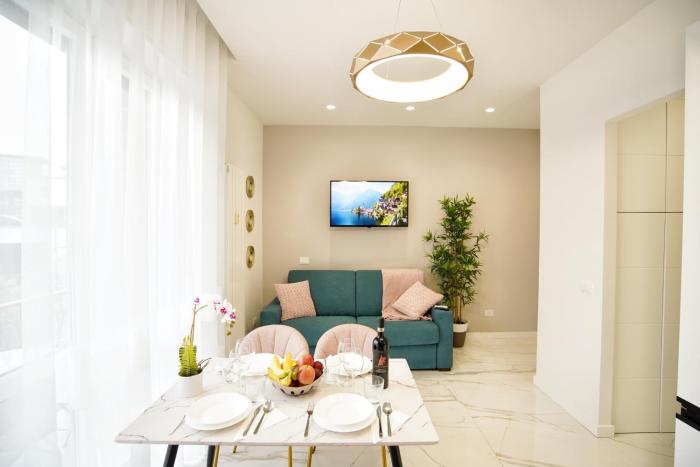 Lux center, 2camere, 2bagni, train station SMN