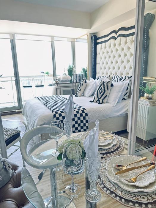Azure Urban Resort - St Tropez Tower Staycation Unit with a European Touch