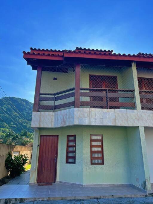 Sobrado a 50 metros do Mar!