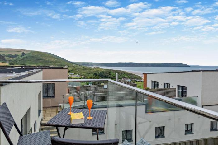 12 Putsborough - Luxury Apartment at Byron Woolacombe, only 4 minute walk to Woolacombe Beach!