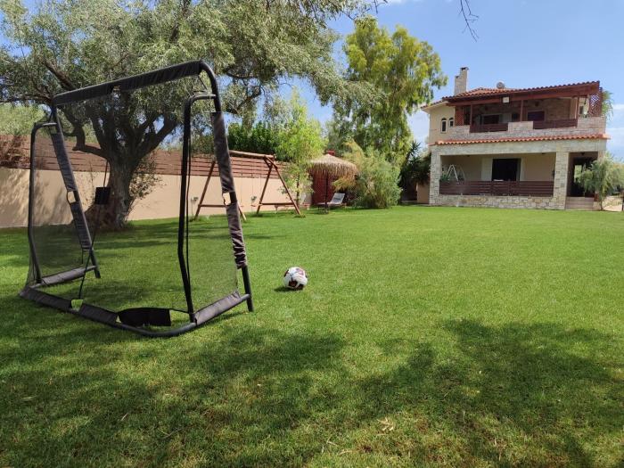 Georges family friendly maisonette with great exterior