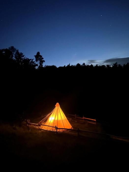 Tipi-Glamping am Gut Kunterbunt
