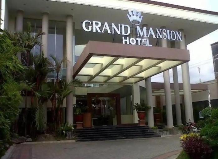 Grand mansion hotel