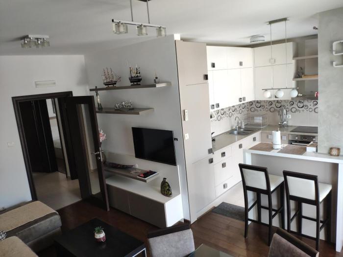 Four season seaview - lovely 2 bedroom apartment