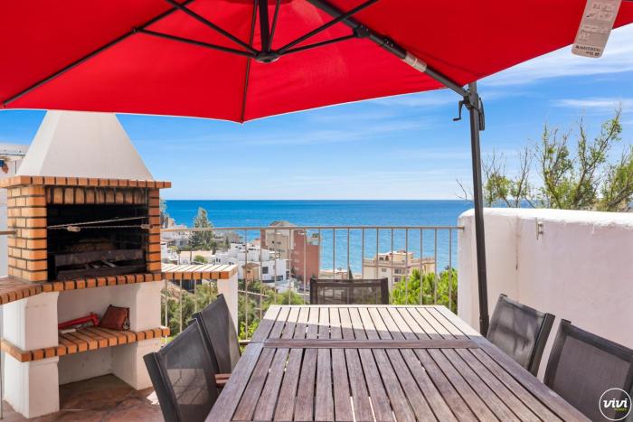 ViVi Homes - La Roca Pool, Terrace, Golf & Sea View