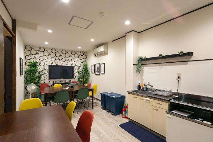 最大16名の広々ステイ新今宮駅4分動物園前駅すぐ大阪観光に超便利