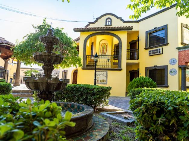 Hotel Suites El Paseo