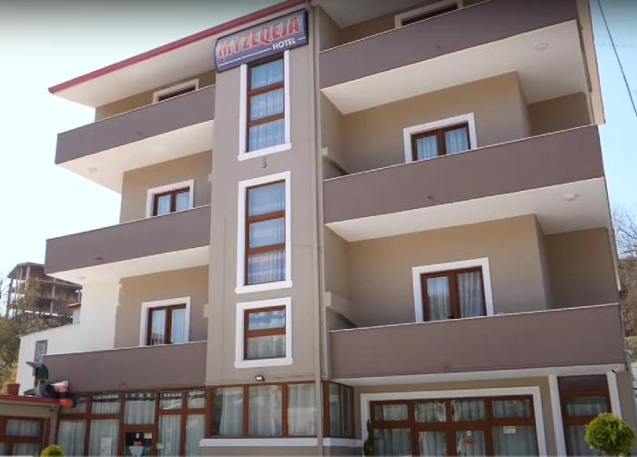 Hotel Kurativ "Myzeqeja"