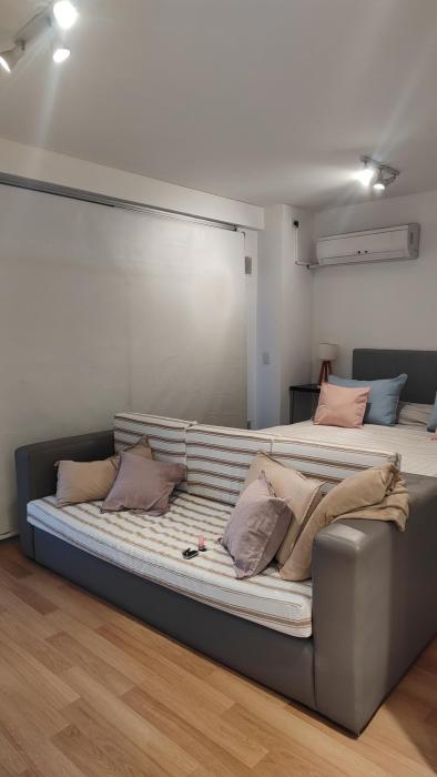 Impactante estudio a metros del Solar de la Abadia