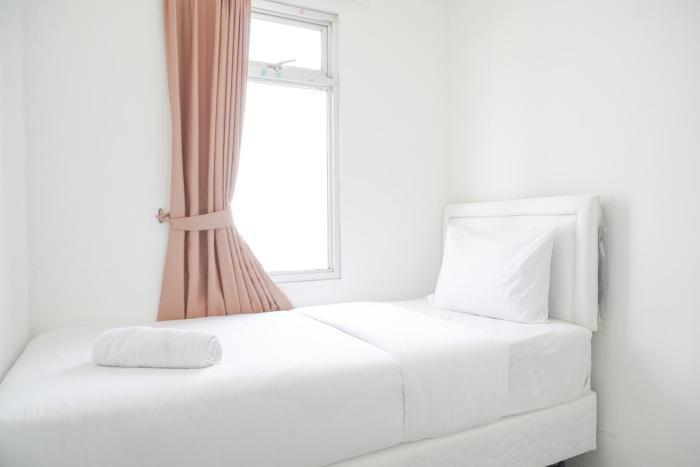 Cozy and Comfort Living 2BR Green Bay Pluit Apartment By Travelio