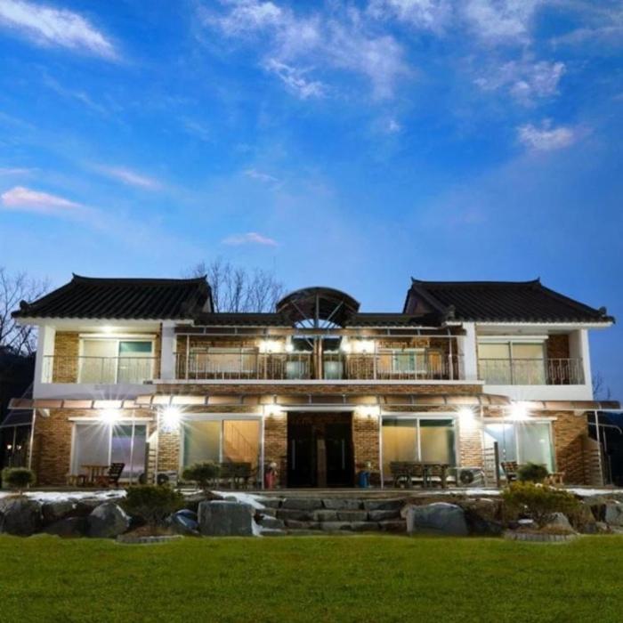 Yanggu Dandelion Pension